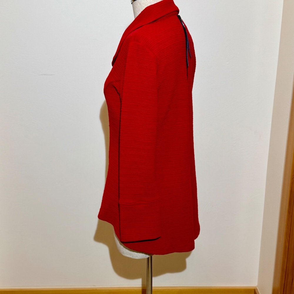 🔥EXQUISITE‼️ Contemporary Jacket from IC Collection in True Red - Size Small ♥️ - Picture 6 of 10